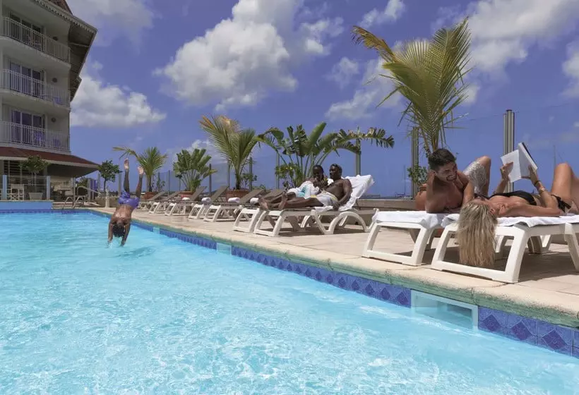 هتل Le Beach - Adults Only