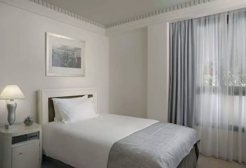 ホテル Njv Athens Plaza