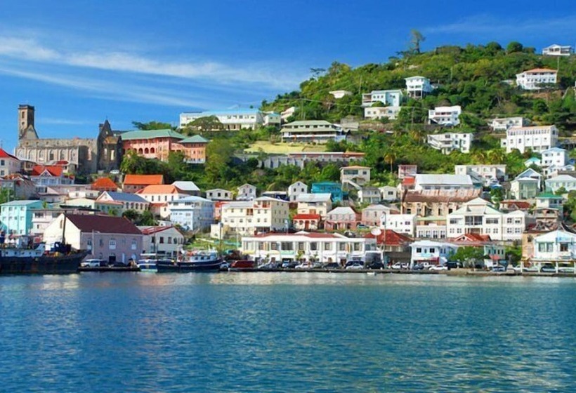 استراحتگاه Allamanda Beach