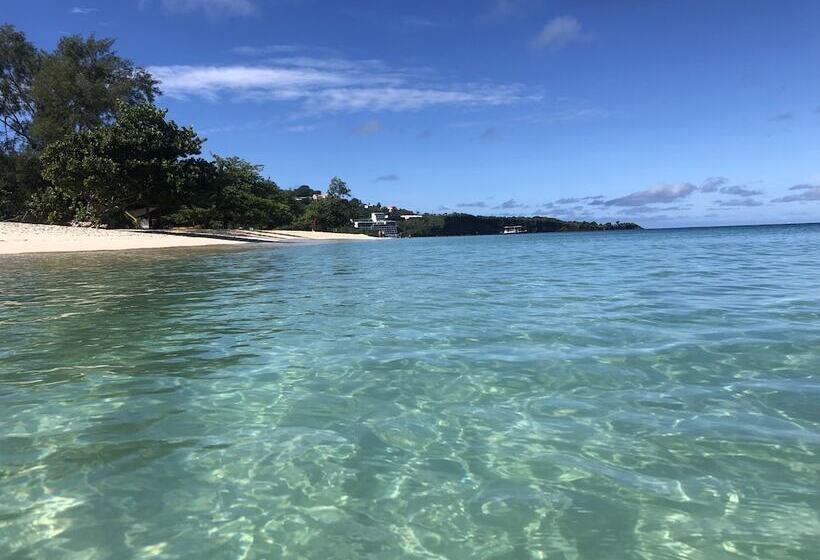 استراحتگاه Allamanda Beach