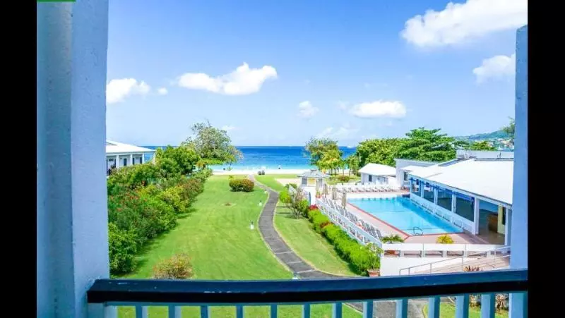 استراحتگاه Allamanda Beach