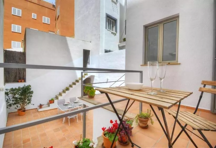 Amilcar House By Slow Villas