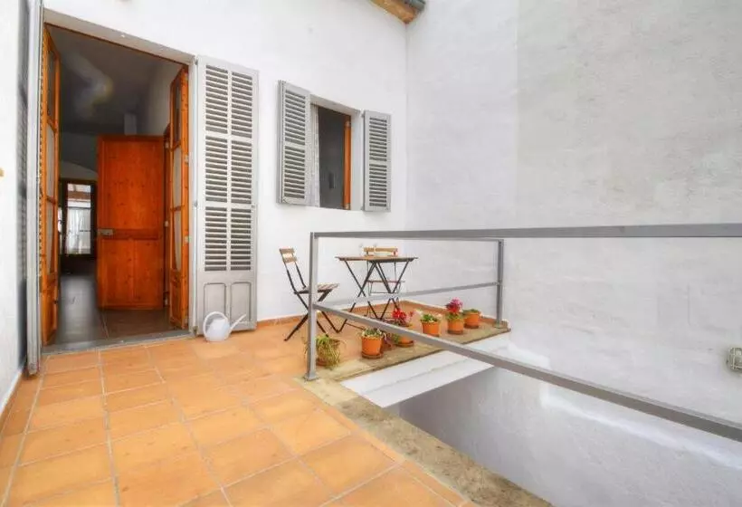 Amilcar House By Slow Villas