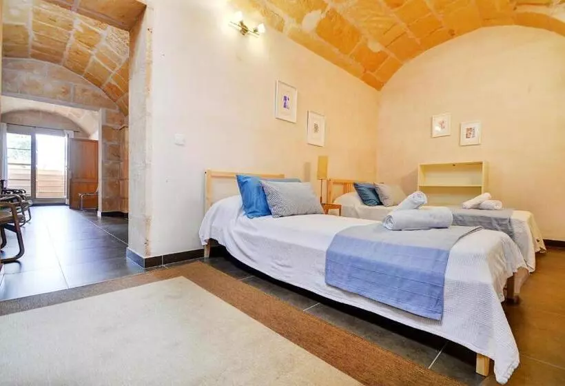 Amilcar House By Slow Villas