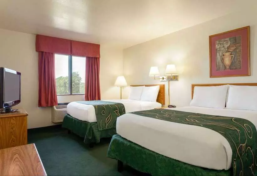 ホテル Travelodge By Wyndham Wellington Ks