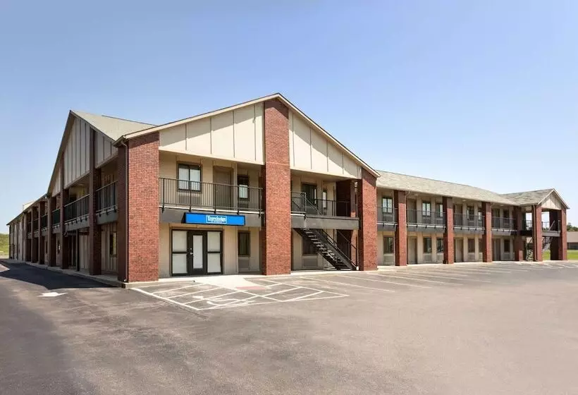 ホテル Travelodge By Wyndham Wellington Ks