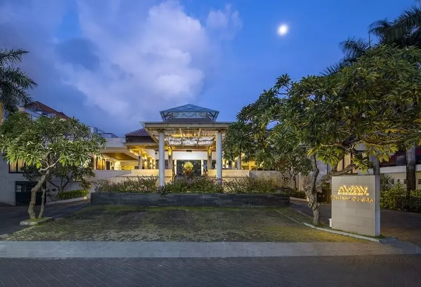 בית מלון כפרי Away Bali Legian Camakila Resort