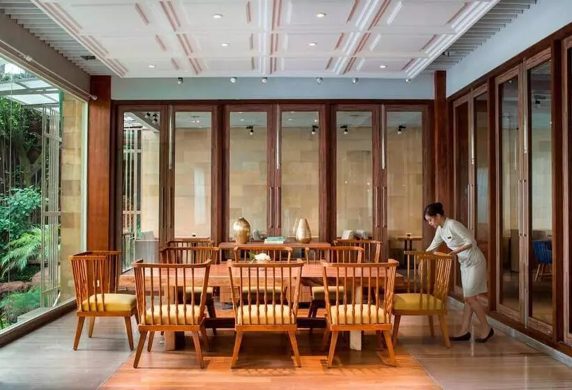 فندق Courtyard By Marriott Bandung Dago