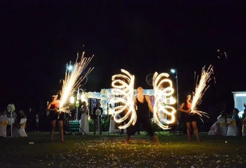 هتل Merumatta Senggigi Lombok