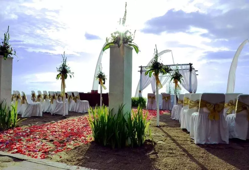 هتل Merumatta Senggigi Lombok