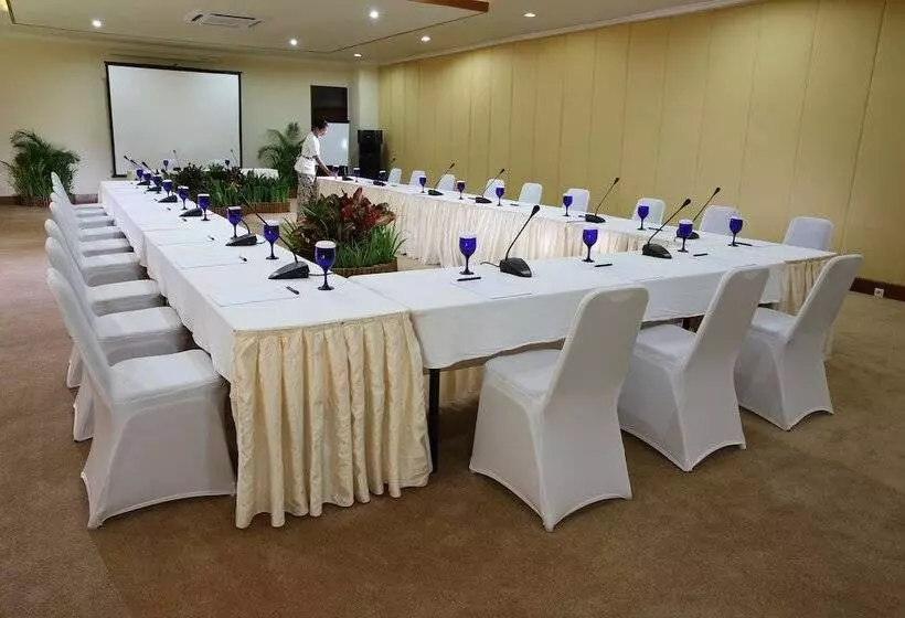 هتل Merumatta Senggigi Lombok