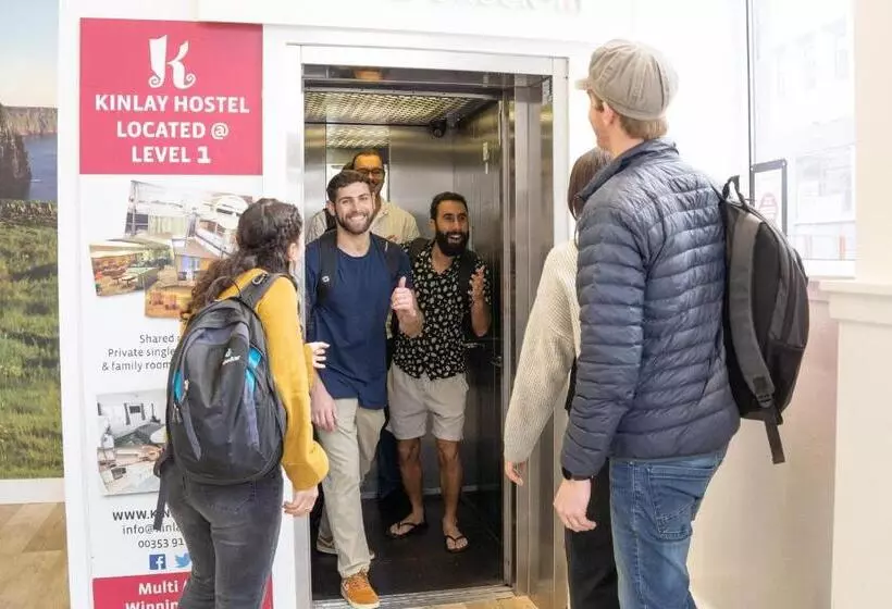 호텔 Kinlay Hostel Eyre Square