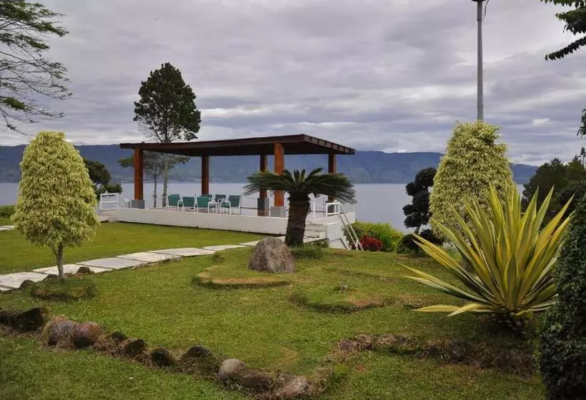 هتل Patra Jasa Parapat