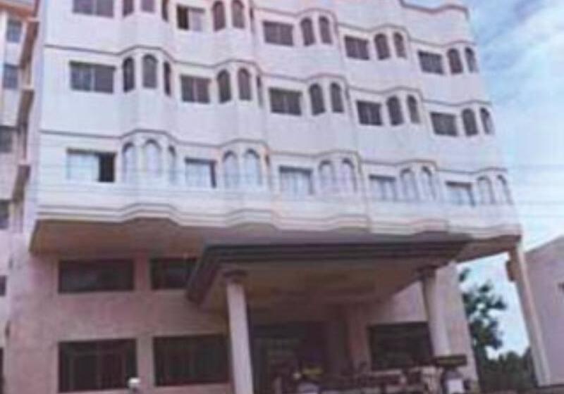 فندق Vishnupriya