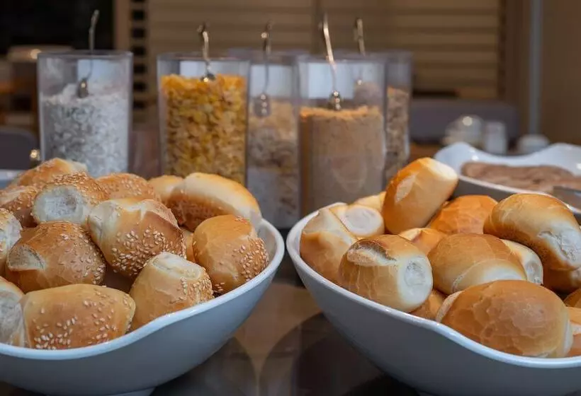 Hotelli Laghetto Fratello