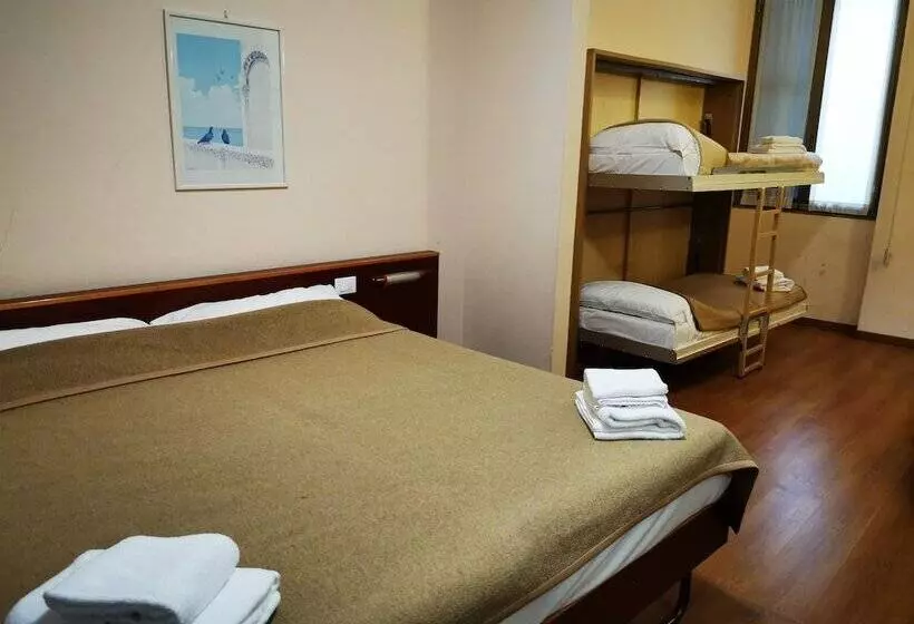 Szálloda New Alexander