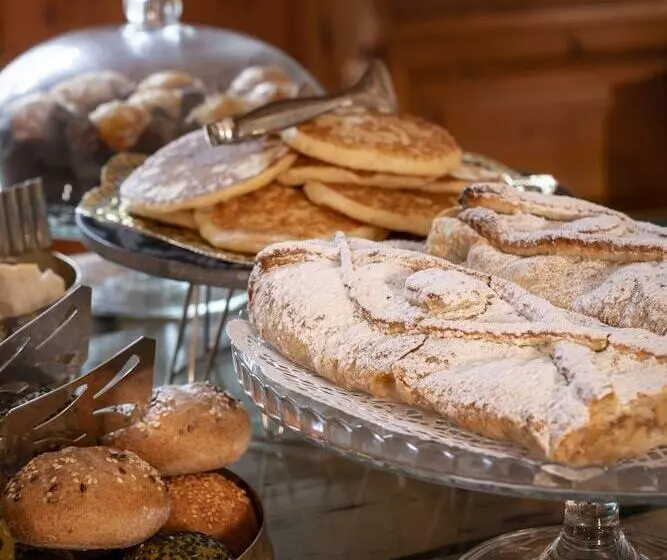 ホテル Ambra Cortina Luxury&fashion