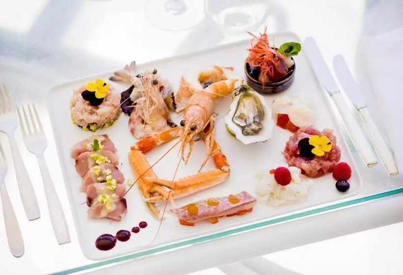 Отель Caravelle Thalasso & Wellness