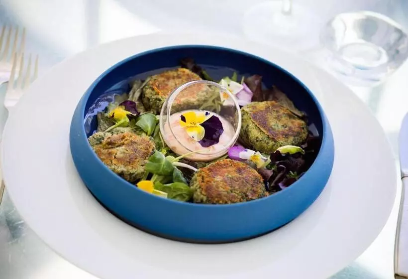 Отель Caravelle Thalasso & Wellness