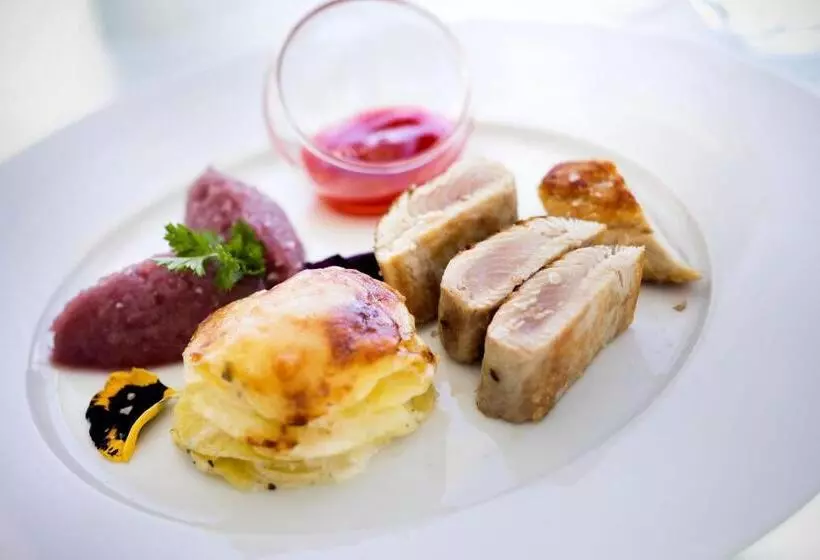 Отель Caravelle Thalasso & Wellness