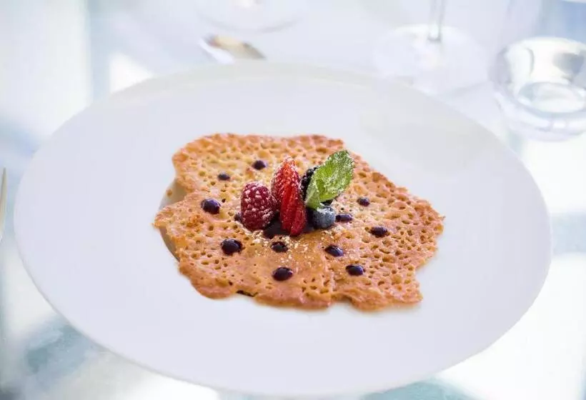 Отель Caravelle Thalasso & Wellness