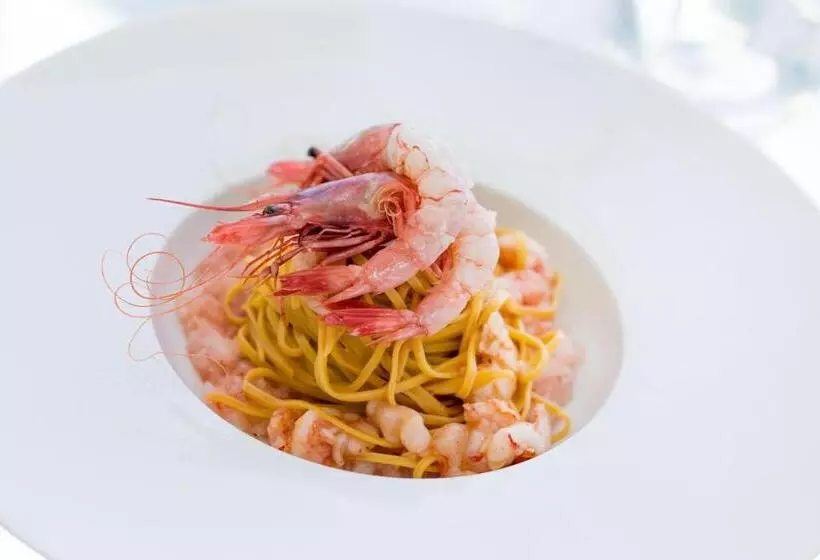 Отель Caravelle Thalasso & Wellness