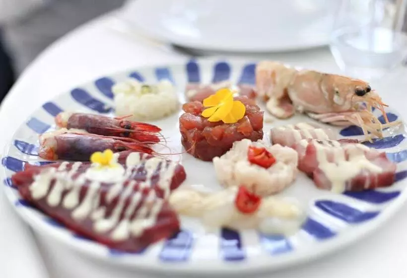 Отель Caravelle Thalasso & Wellness