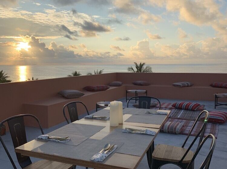 پانسیون Velana Beach Hotel Maldives