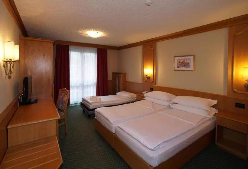 Отель Intermonti