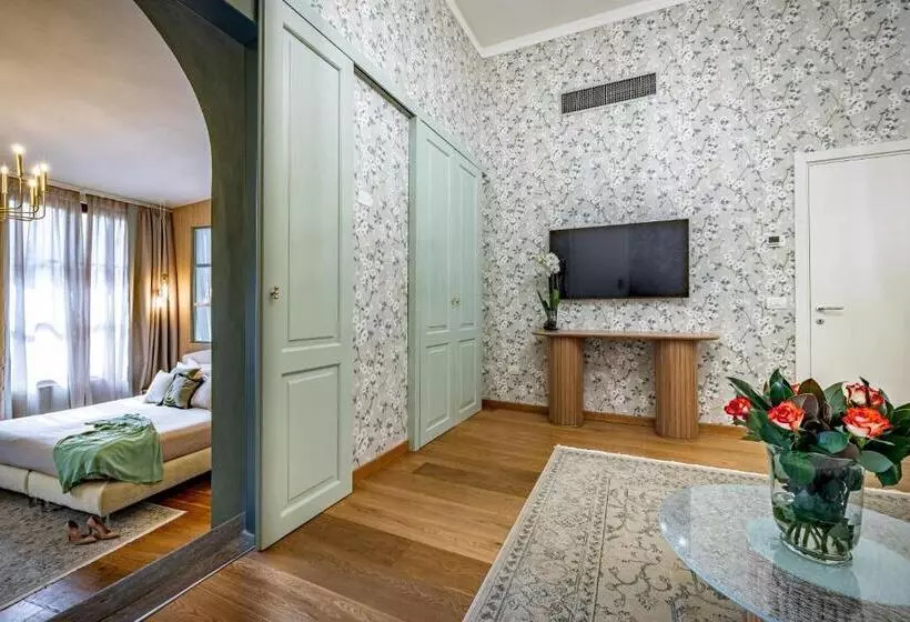 هتل La Scaletta Al Ponte Vecchio