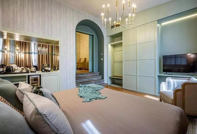 هتل La Scaletta Al Ponte Vecchio