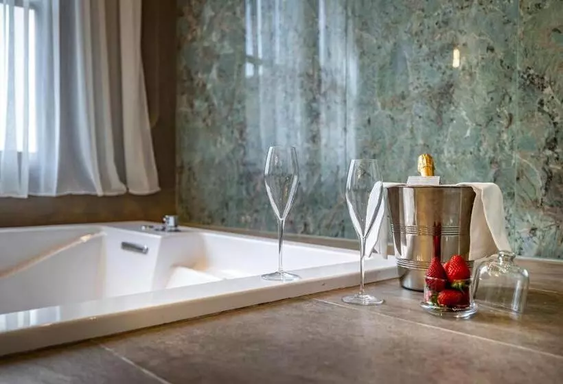 هتل La Scaletta Al Ponte Vecchio