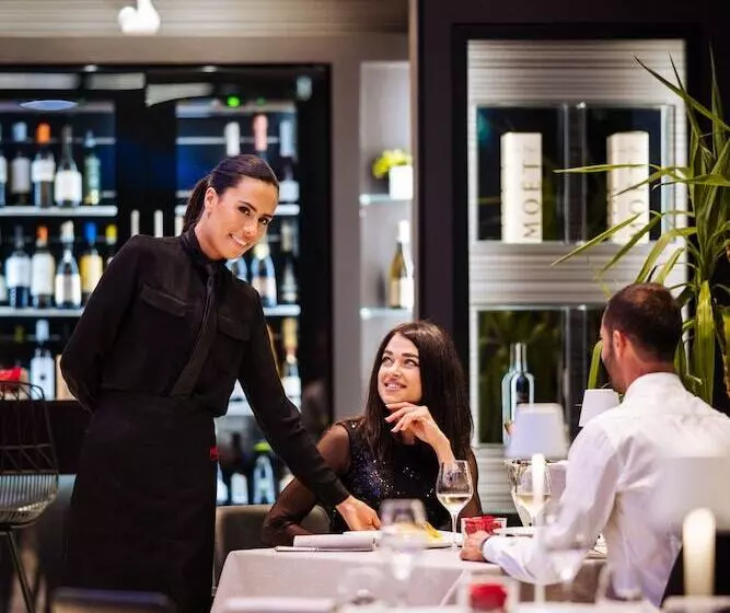 Raffaello Hotel & Mooka Restaurant