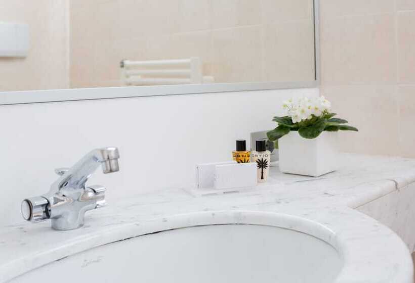 Raffaello Hotel & Mooka Restaurant