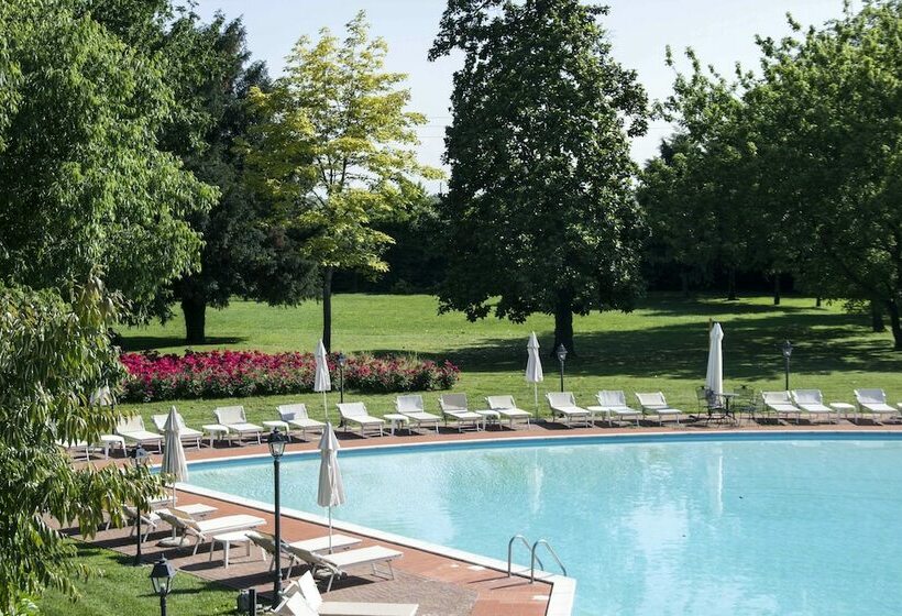 בית מלון כפרי Villa Dei Tigli 920 Liberty Resort