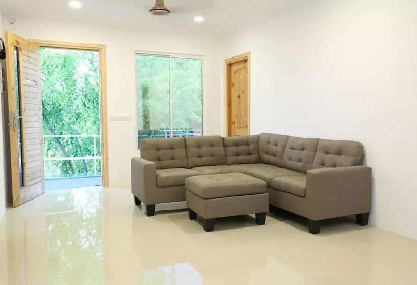 Moodhu Surf House