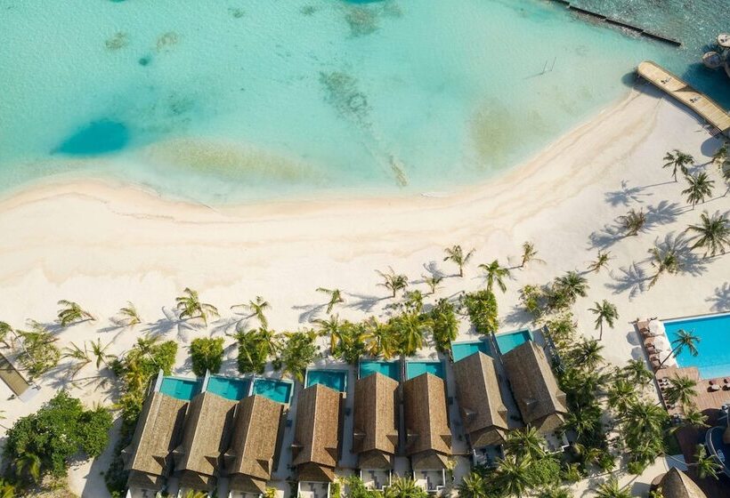 هتل Outrigger Maldives Maafushivaru Resort