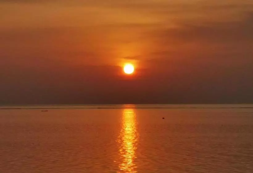 Pensió Summer Inn Thoddoo
