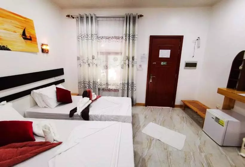 Pensió Summer Inn Thoddoo