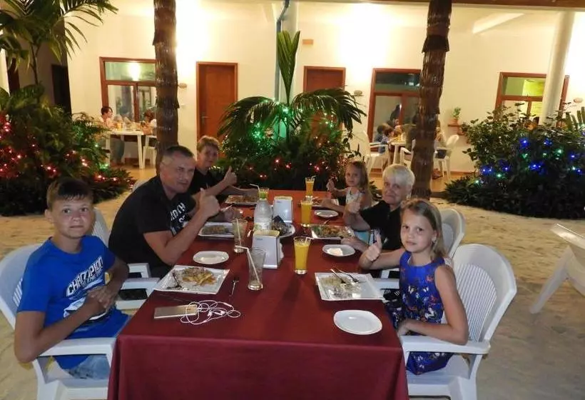 Pensió Summer Inn Thoddoo