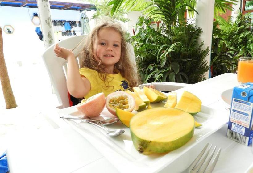 پانسیون Summer Inn Thoddoo