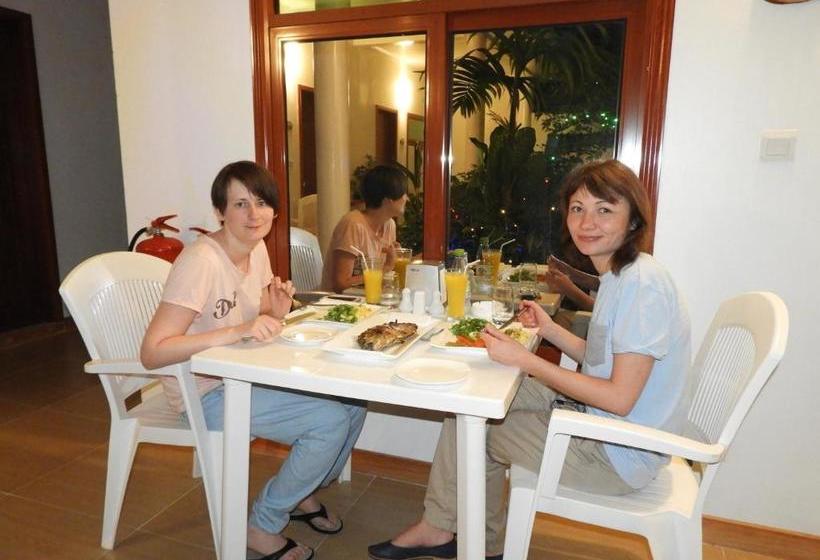 پانسیون Summer Inn Thoddoo