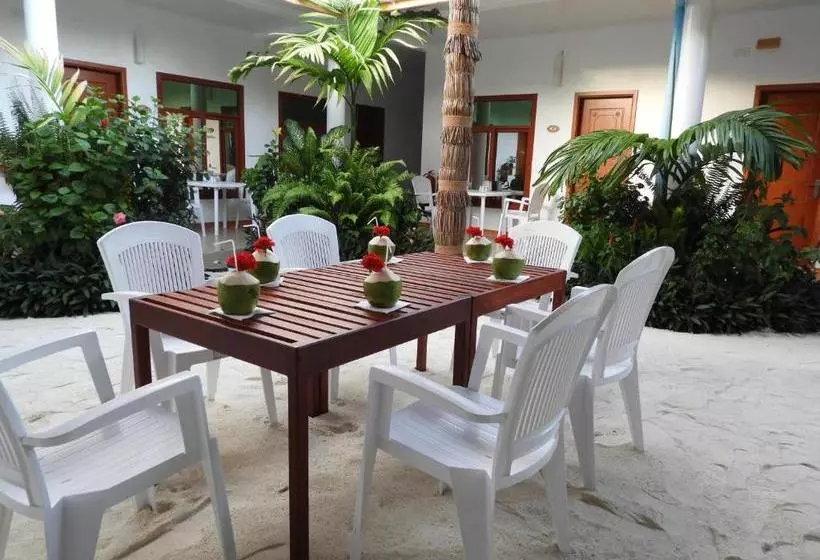 Pensió Summer Inn Thoddoo