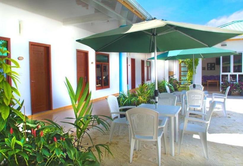 پانسیون Summer Inn Thoddoo