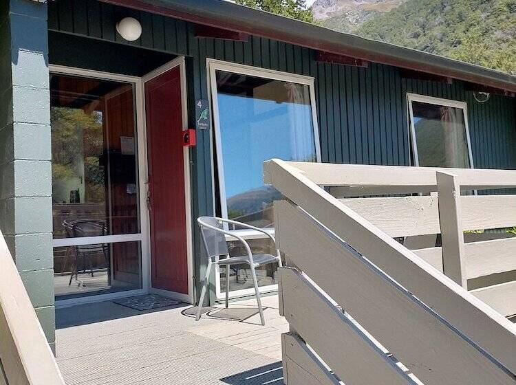 Arthur's Pass Alpine Motel