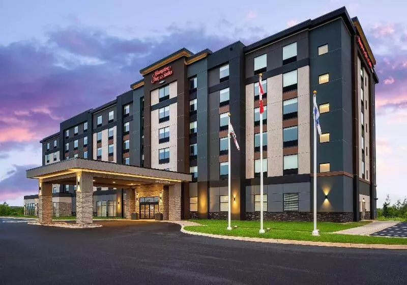 هتل Hampton Inn & Suites Charlottetown