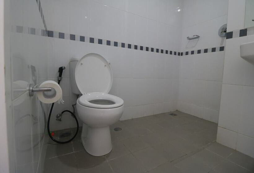 پانسیون Reddoorz Apartment Near Summarecon Mall Serpong