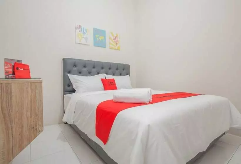 Majatalo Reddoorz Near Ciputra Golf Surabaya