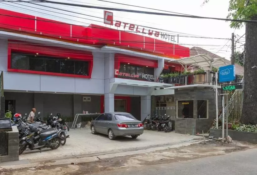 Majatalo Reddoorz Near Istana Plaza 2