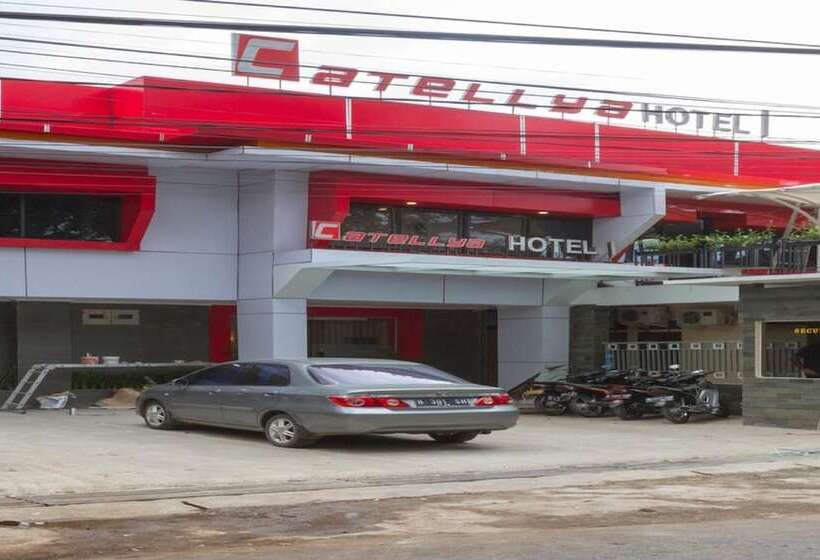 Pension Reddoorz Near Istana Plaza 2